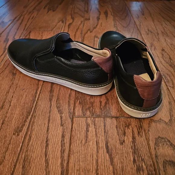 Johnston & Murphy McGuffey Black Full Grain Leather Slip-Ons - Picture 3 of 7
